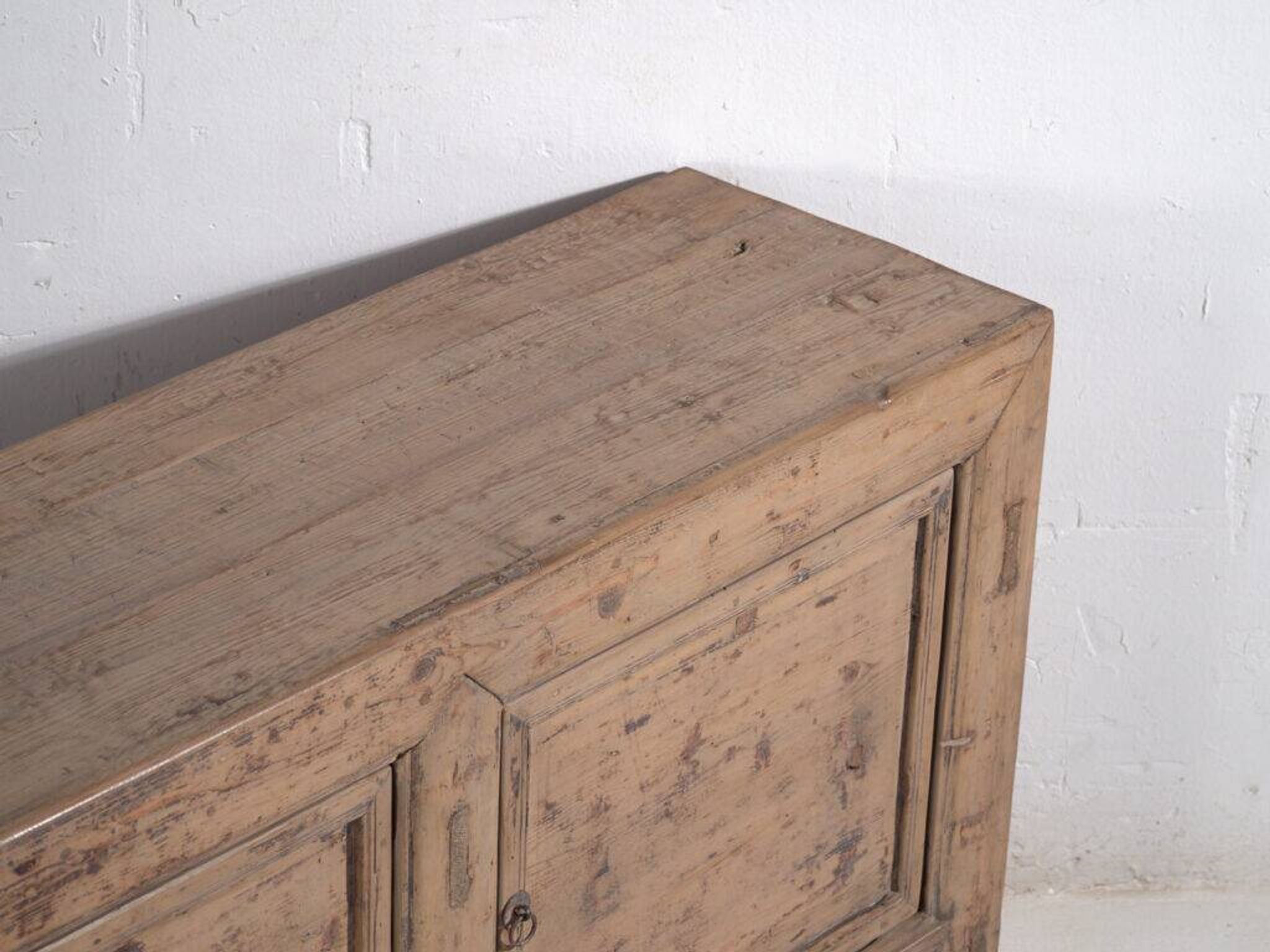 Antique elm buffet with three doors – Shanxi, circa 1920