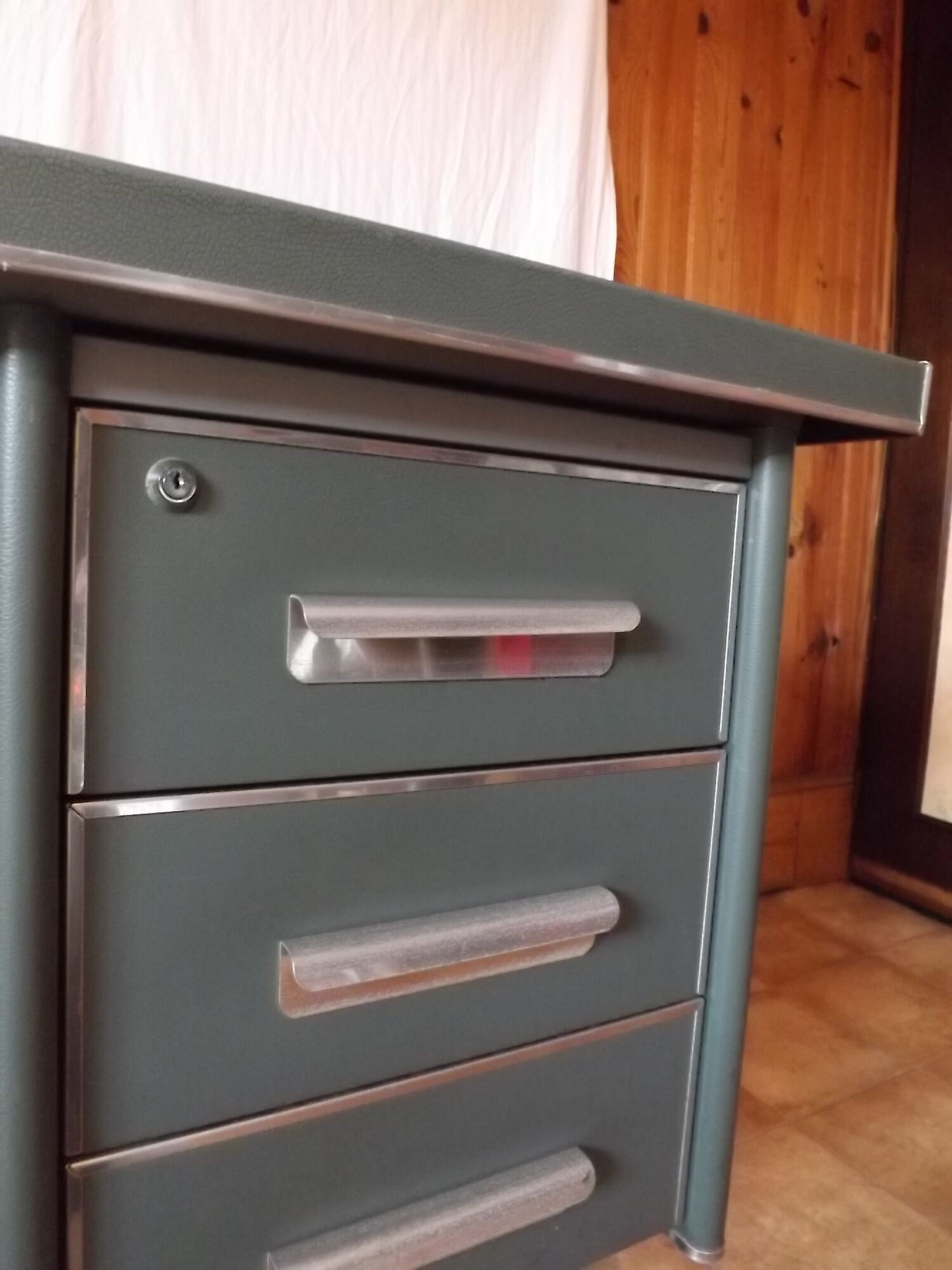 Desk strafor industrial metal covered skai green vintage 1950