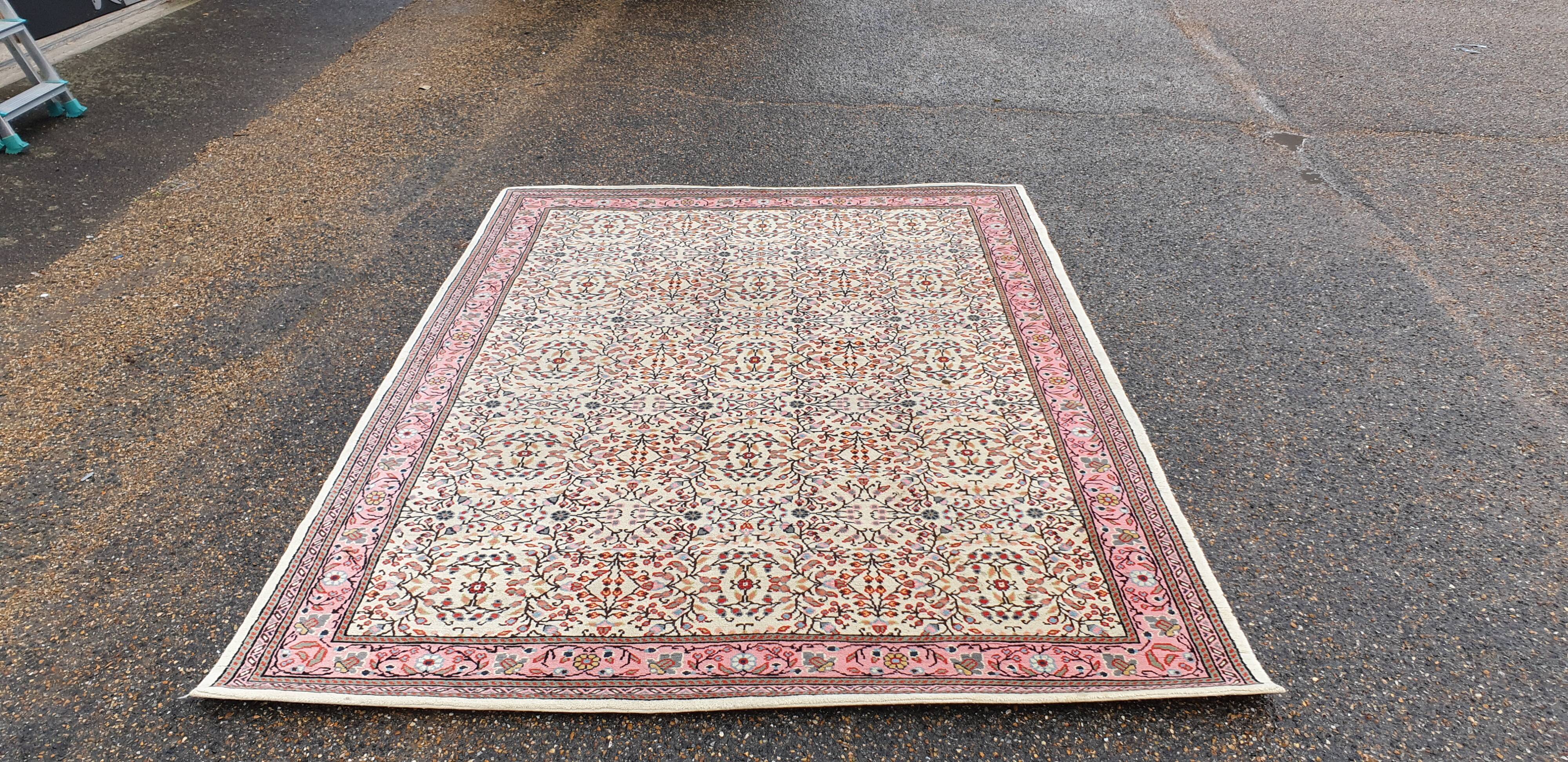 Traditional Persian carpet, 132x168 cm