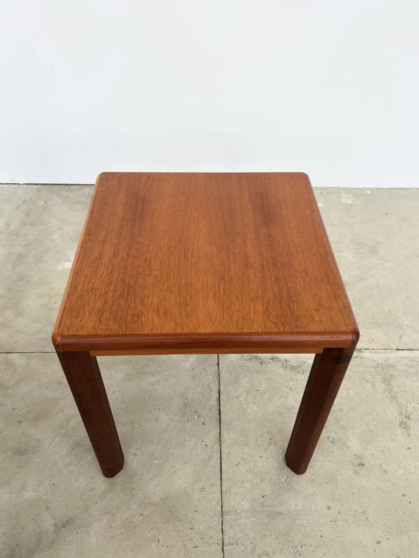 Table d'appoint carrée teck Danoise