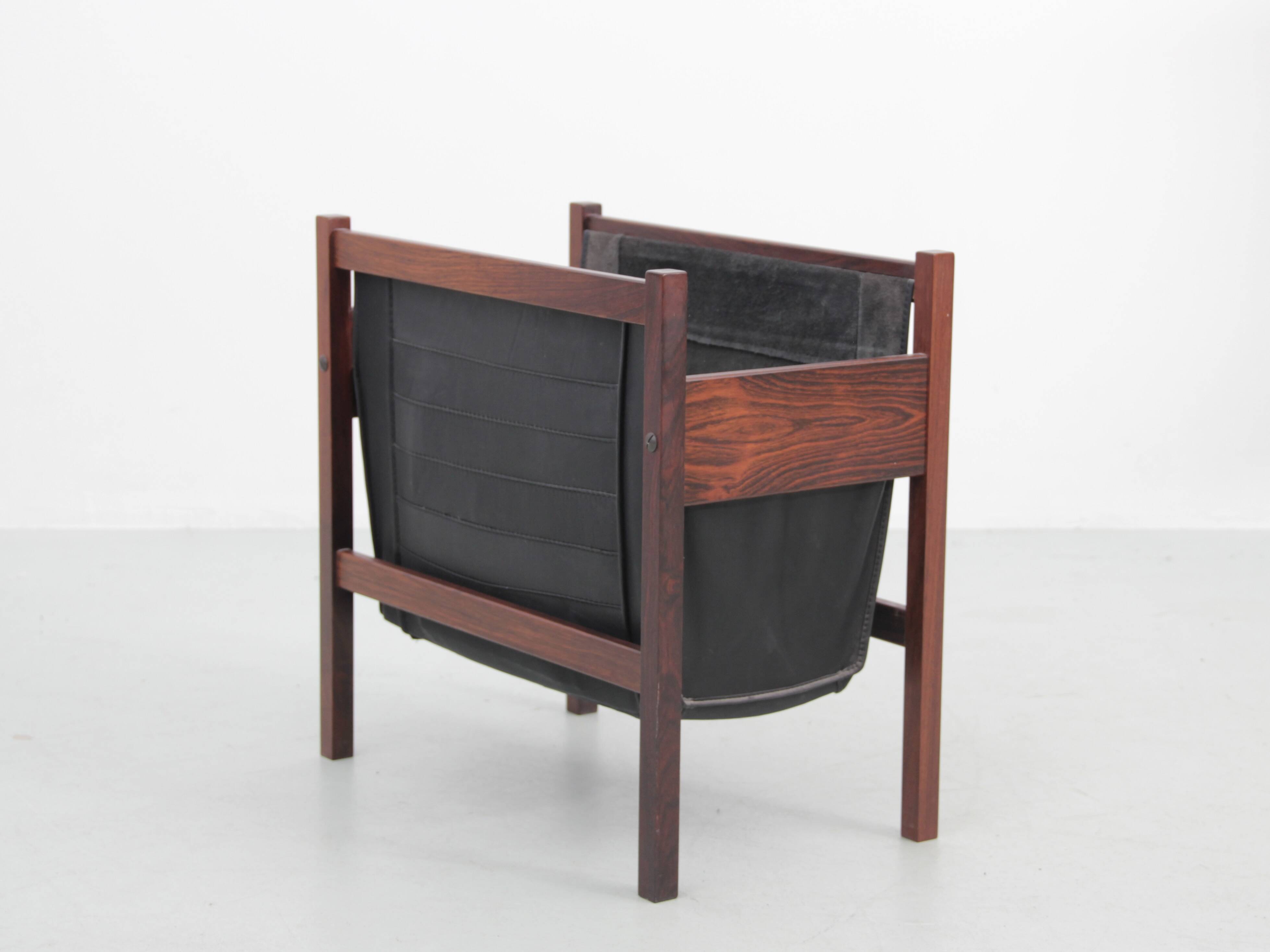 Scandinavian magazine rack in Rio rosewood and leather