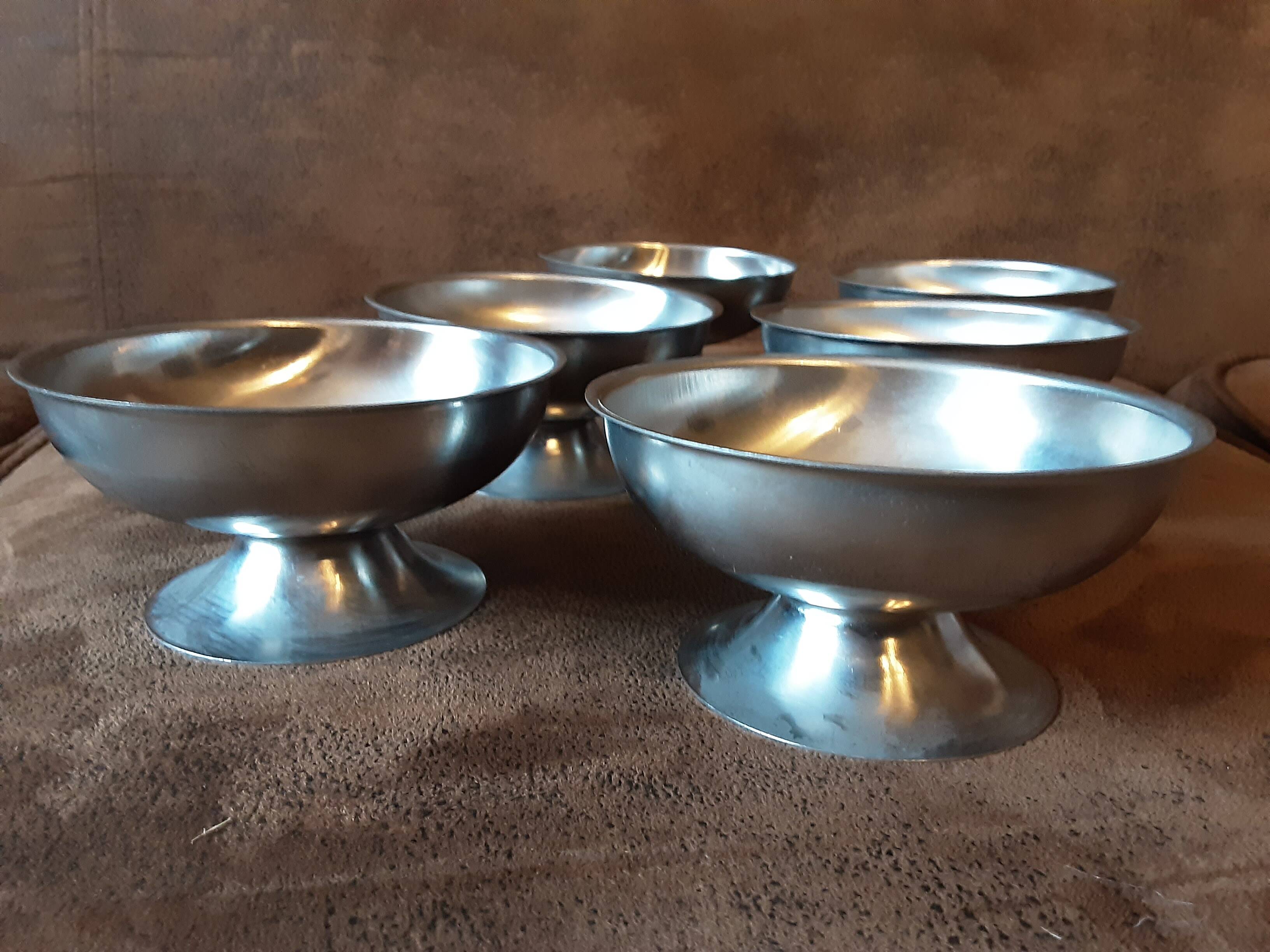 Set of 6 metal cups