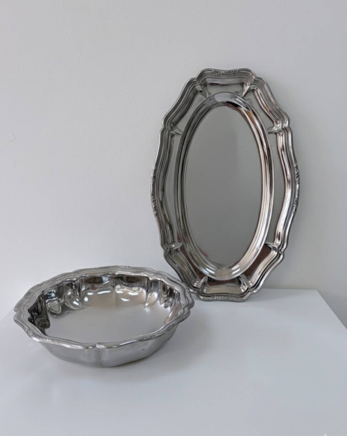 Set of stainless steel dishes - 1980s design