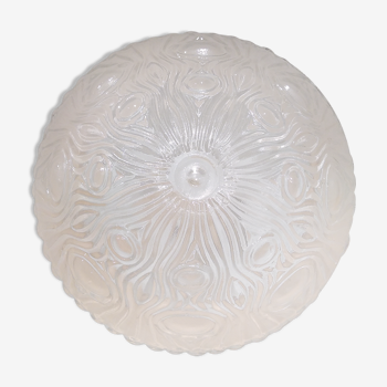 Plafonnier en verre moulé années 1960