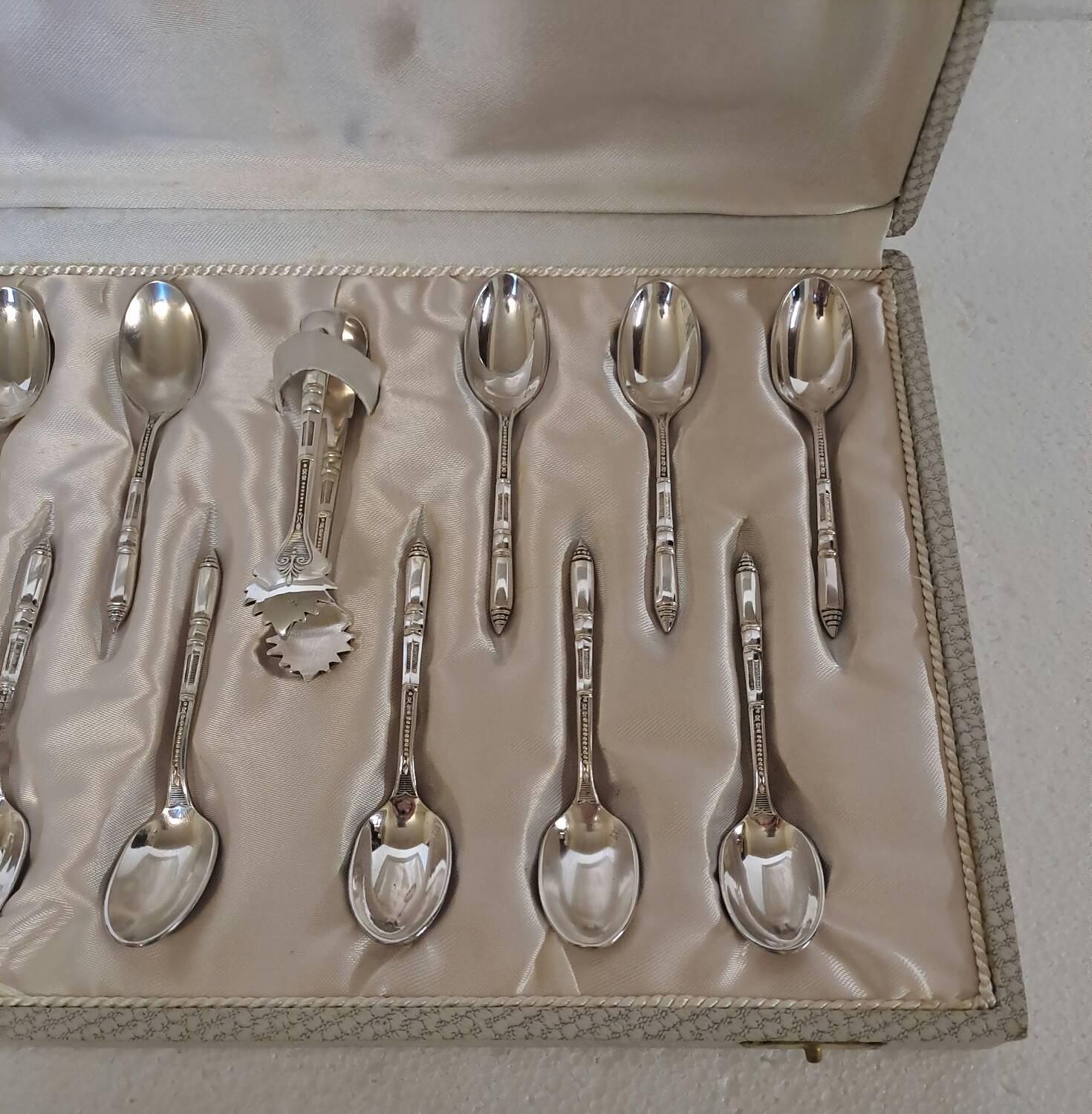 Box of 12 mocha spoons and 1 sugar tongs Ercuis silver metal