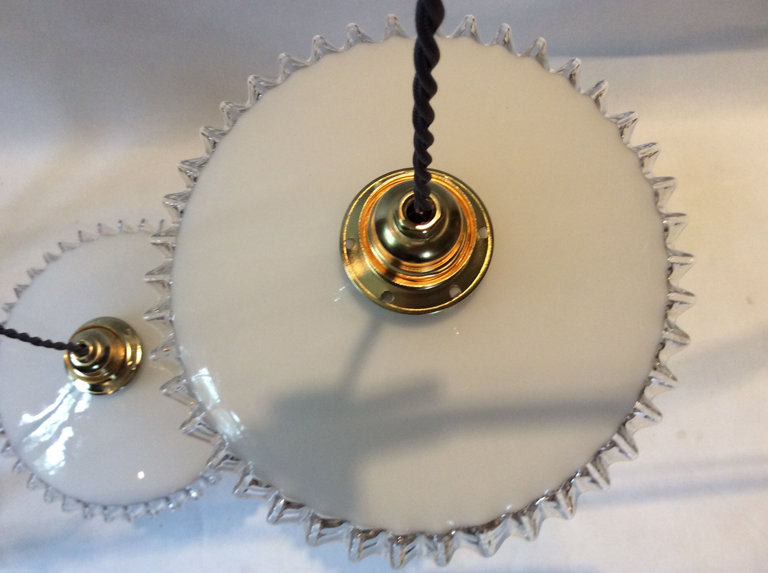 Duo of hanging lamps in opaline