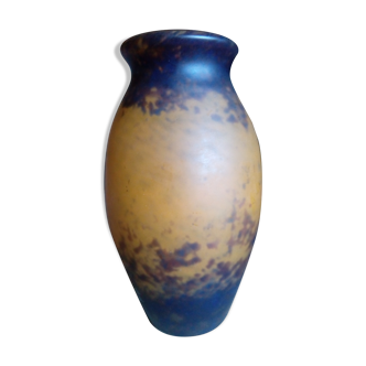 Vase en pate de verre