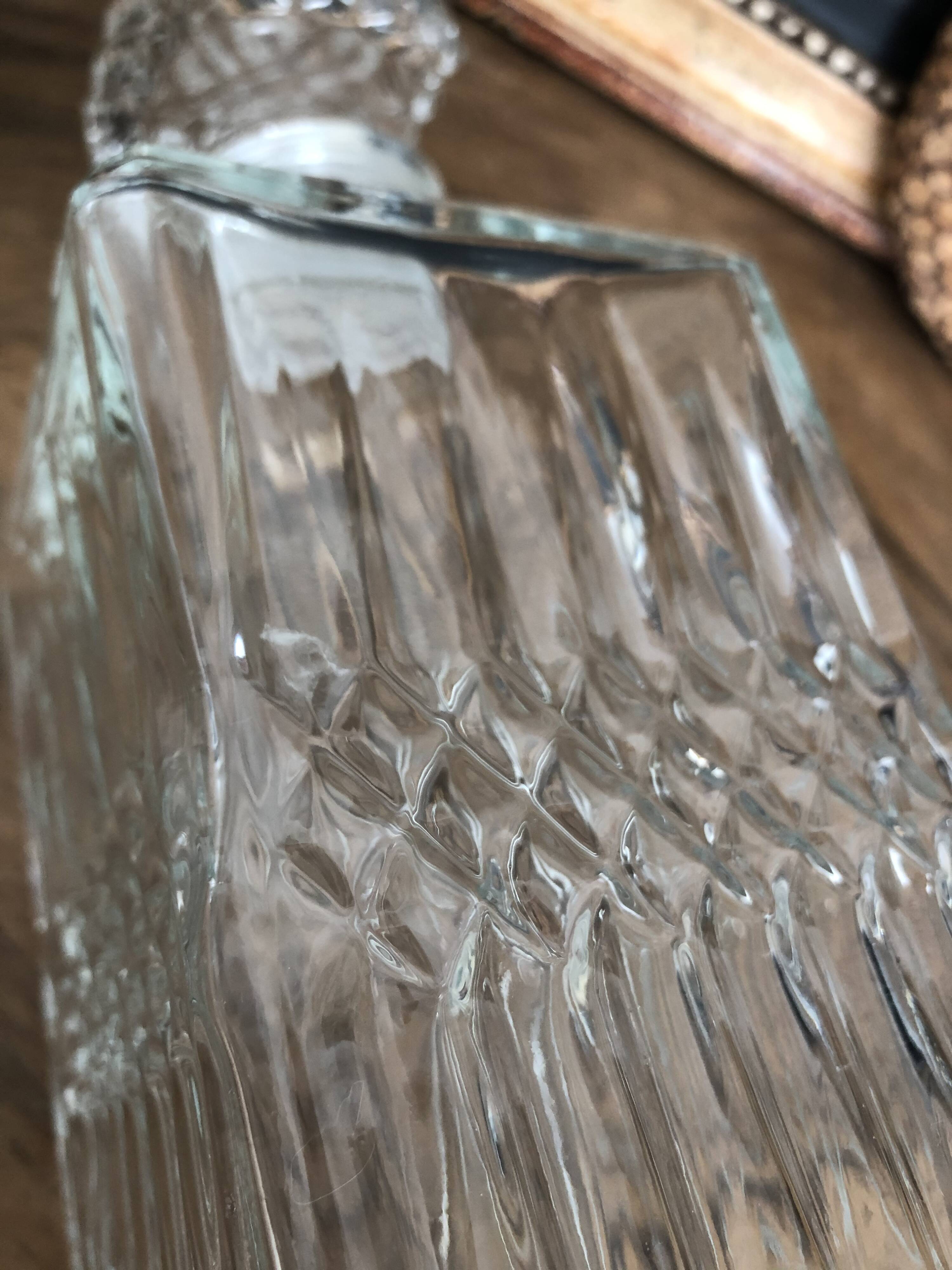 Whiskey decanter