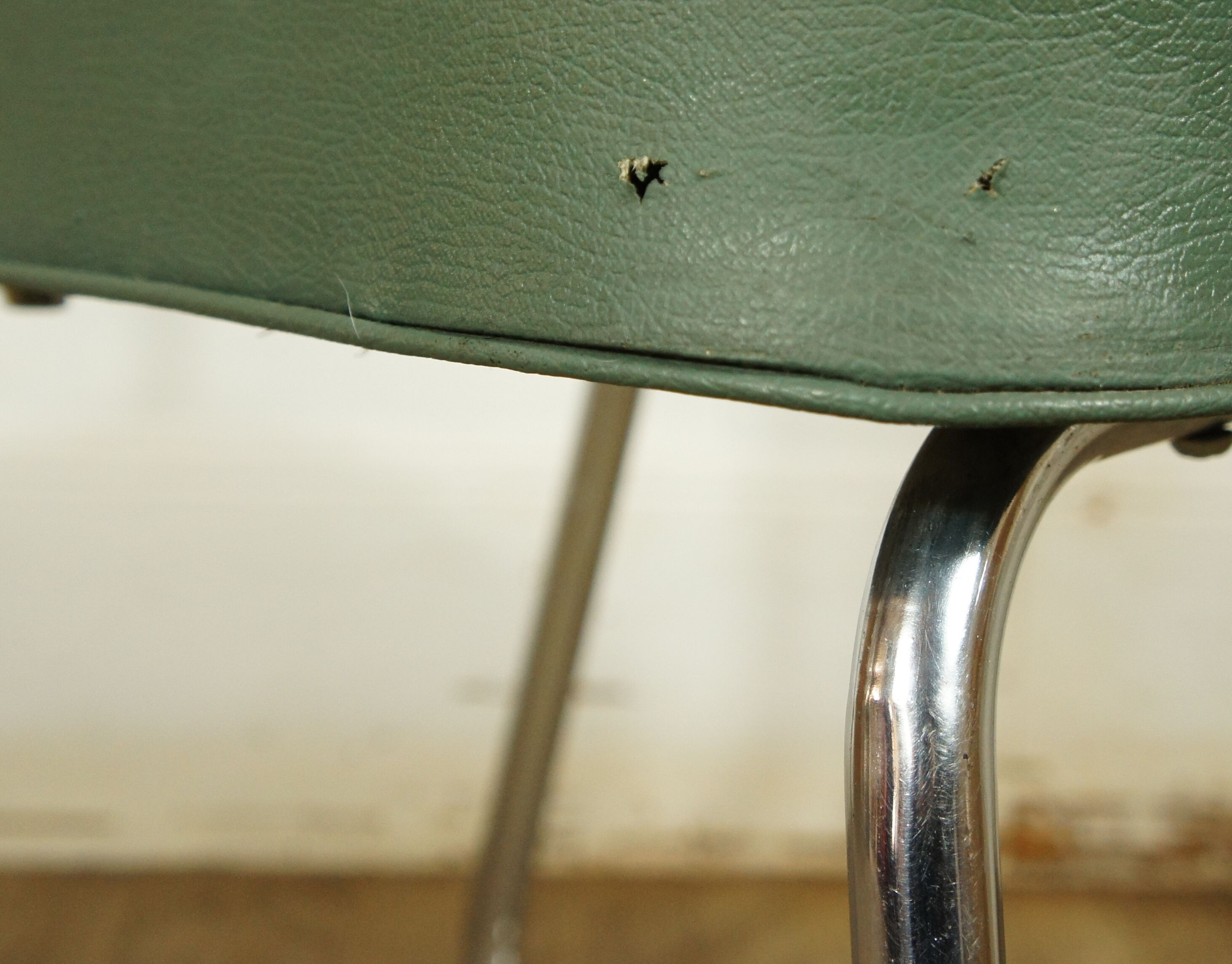 Industrial chair Pullman Ronéo 1950