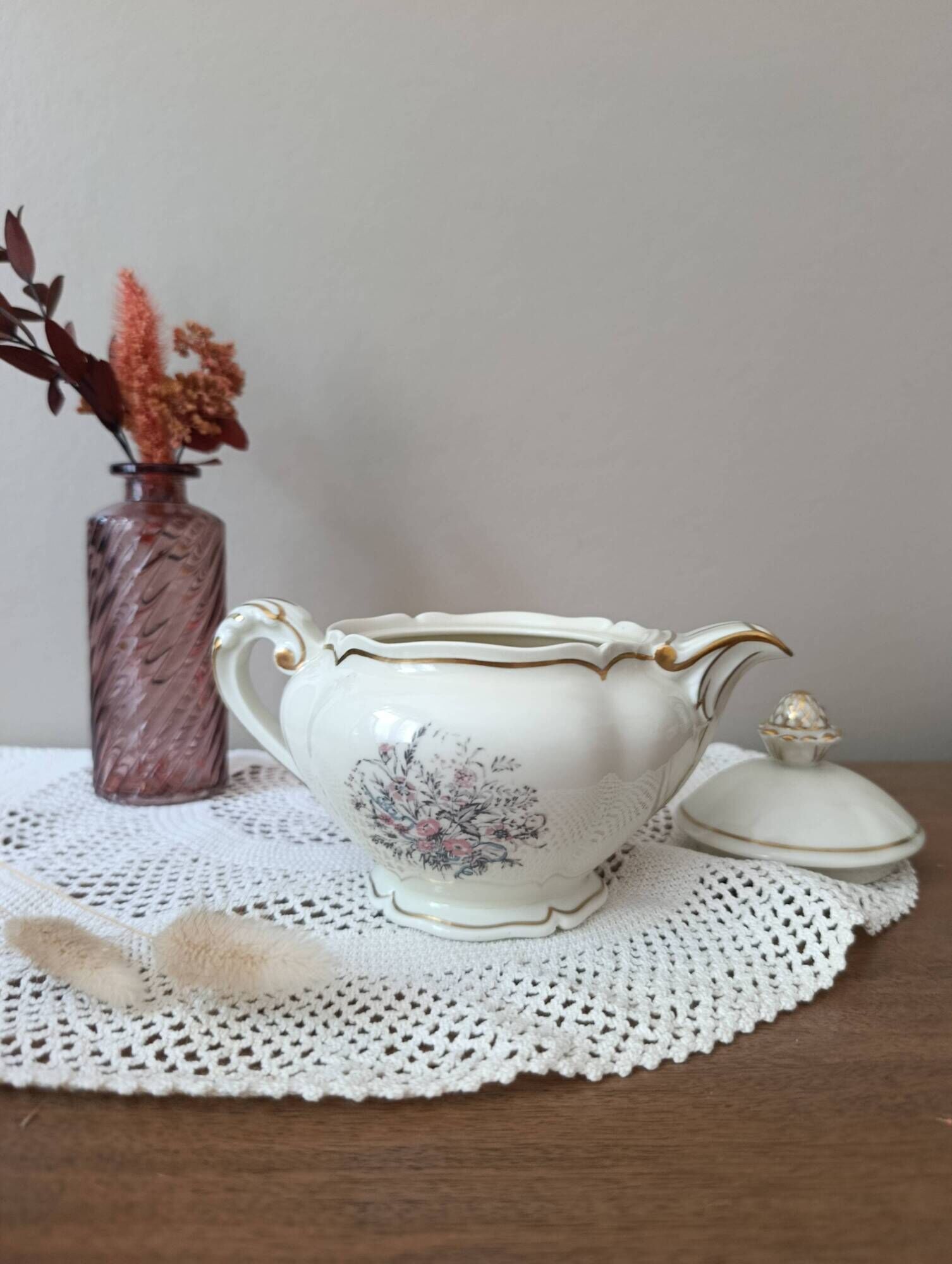 Porcelain teapot with floral and gold decoration, Old Royal Manufacture
