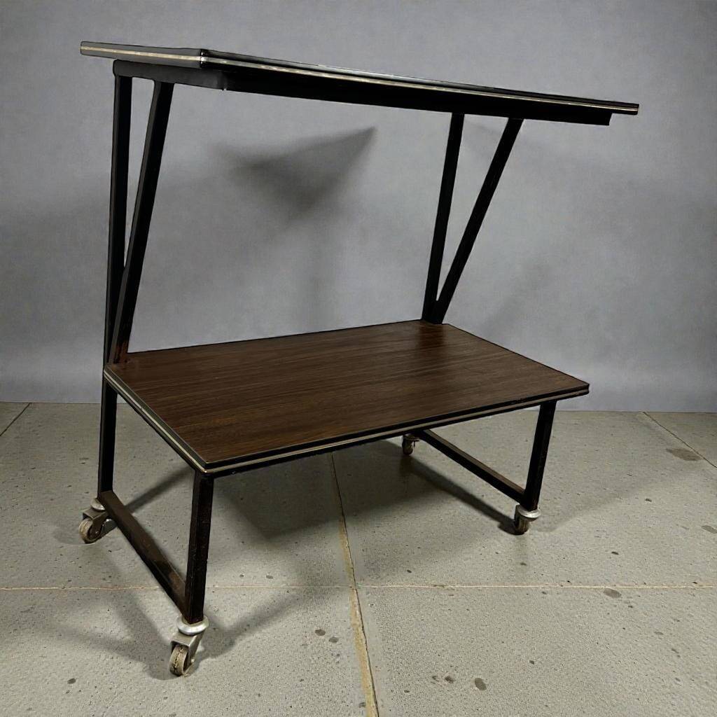 Vintage side table / plant table / audio stand on casters