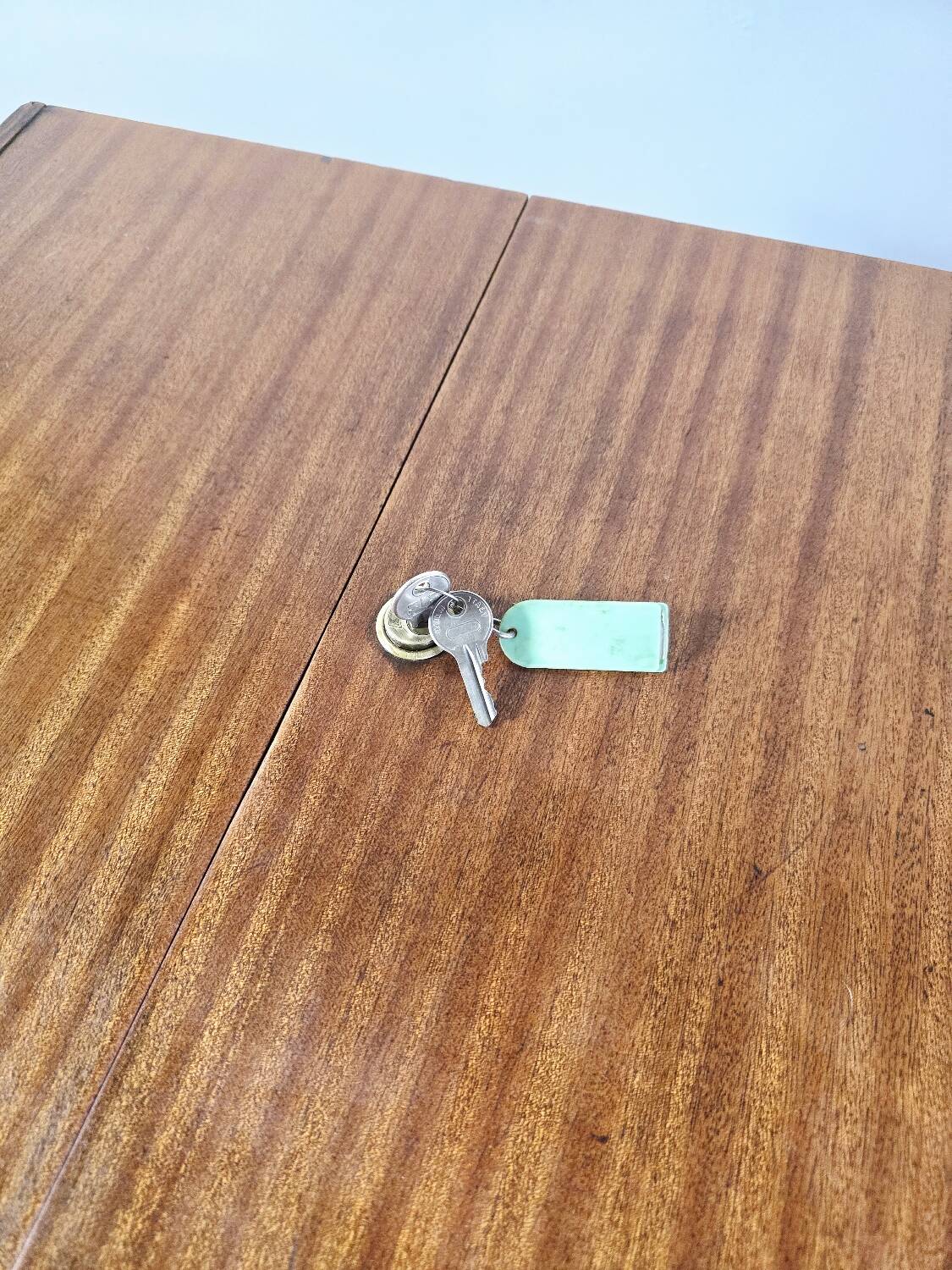 60s Mid-Century Modern Locking Rolling Cabinet / Side Table