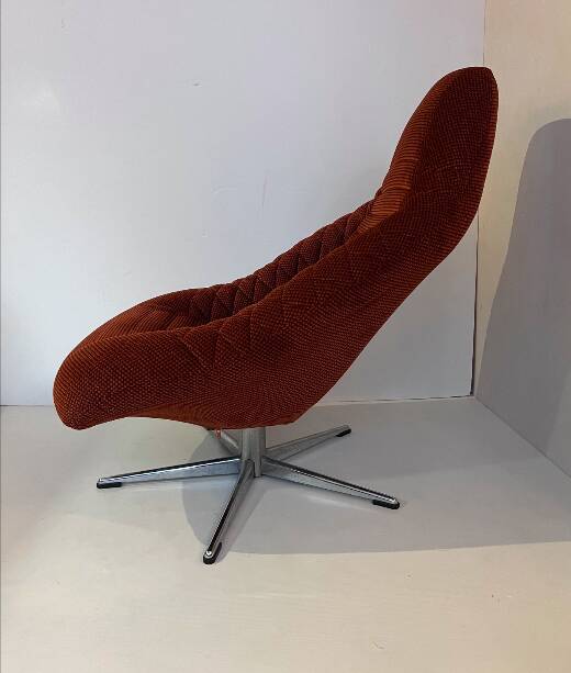Vintage bucket chair in brick velvet