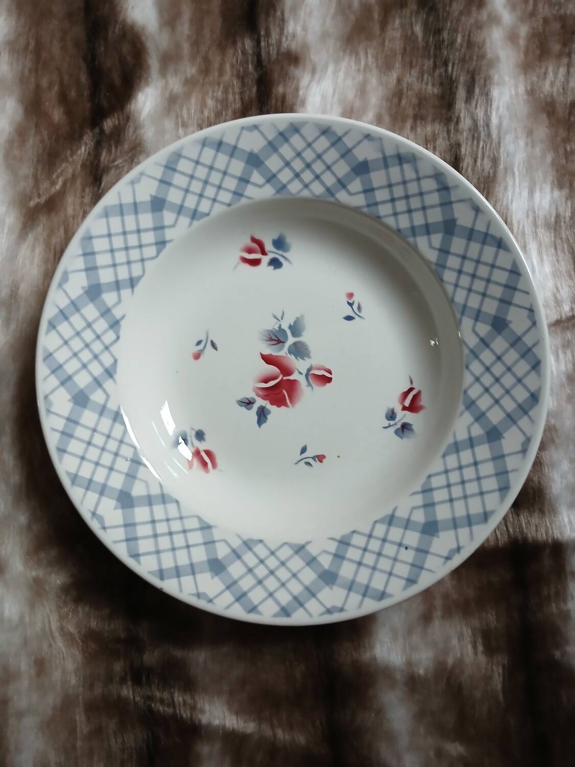 6 mismatched antique deep plates