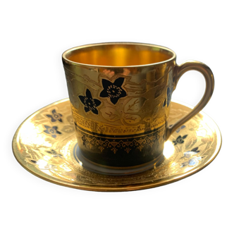 Service tasses et sous-tasses dumas porcelaine de limoges