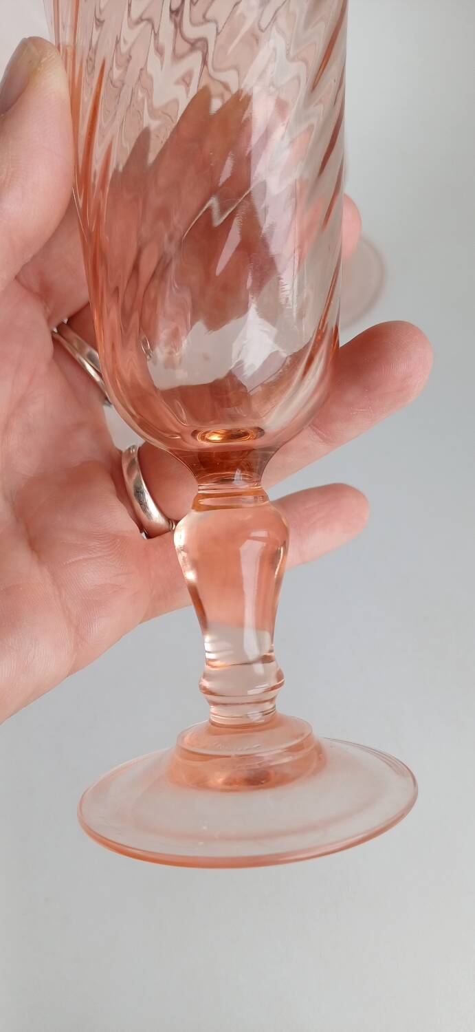 Pink glass flutes Rosaline