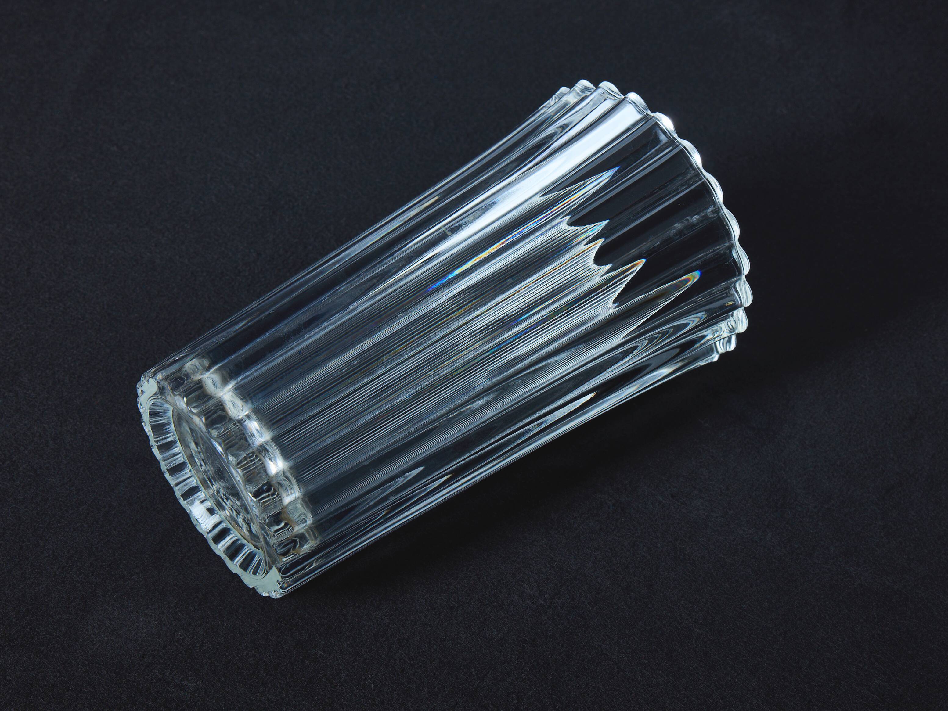 Large glass vase with vertical fluting – 24 cm
