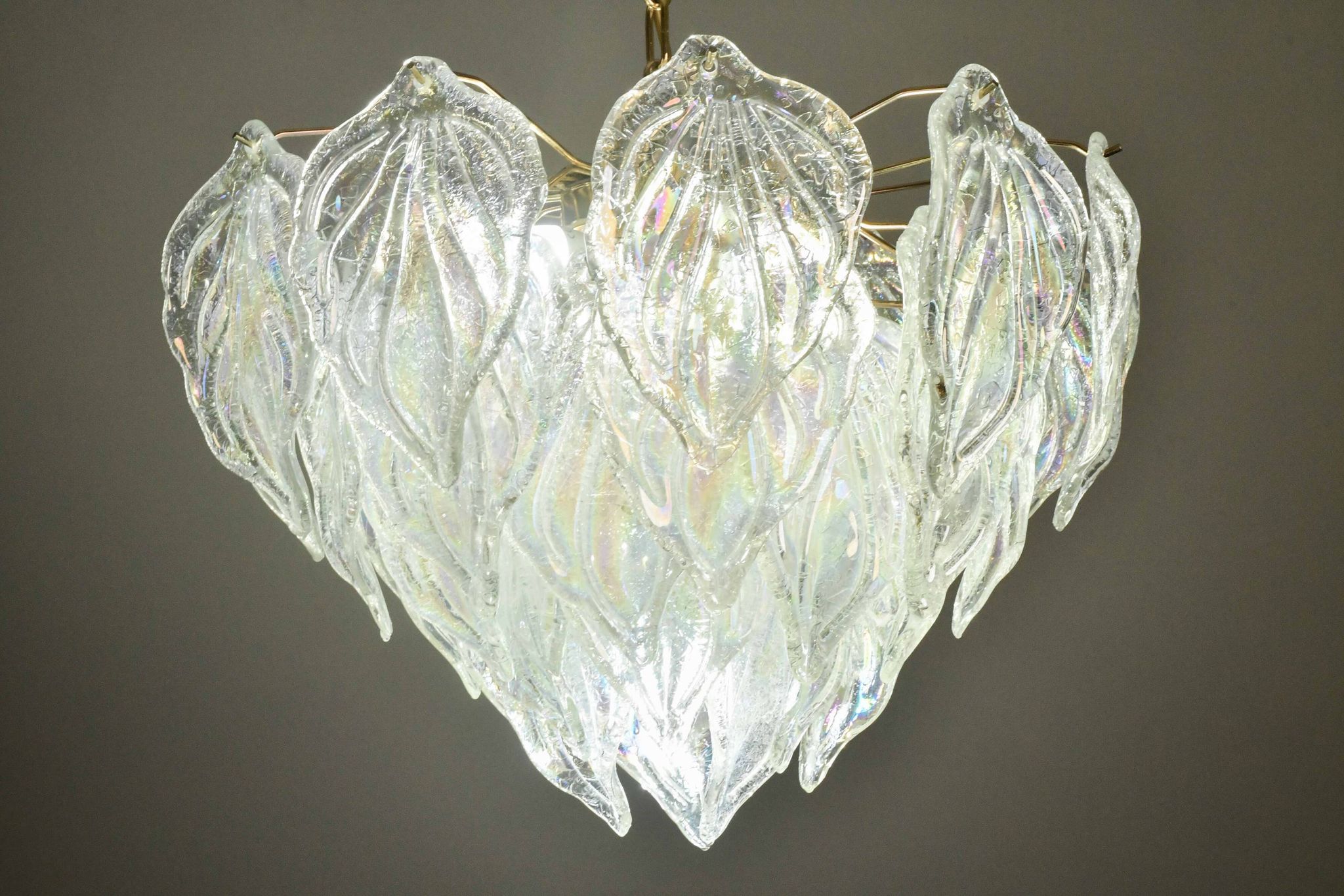 Superbe grand lustre en verre de Murano avec feuilles arc-en-ciel
