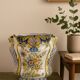 Cache-pot en faïence française polychrome – Décor floral et papillons