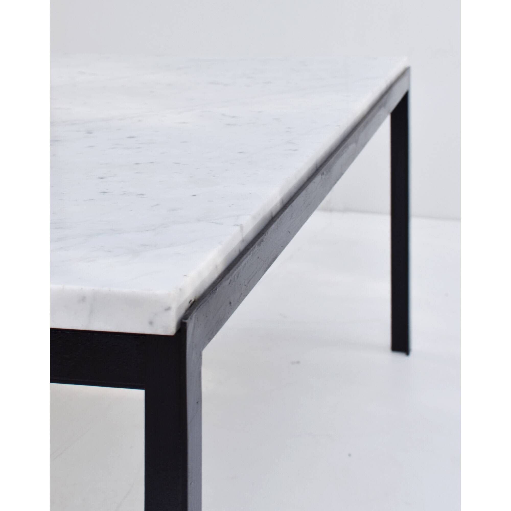 Florence Knoll marble coffee table "T-Angle" 1960s