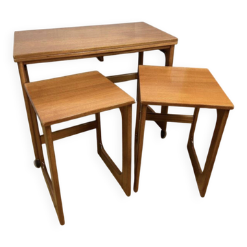 Table basse rétro en teck des années 50 / ensemble de tables par McIntosh vers 1960