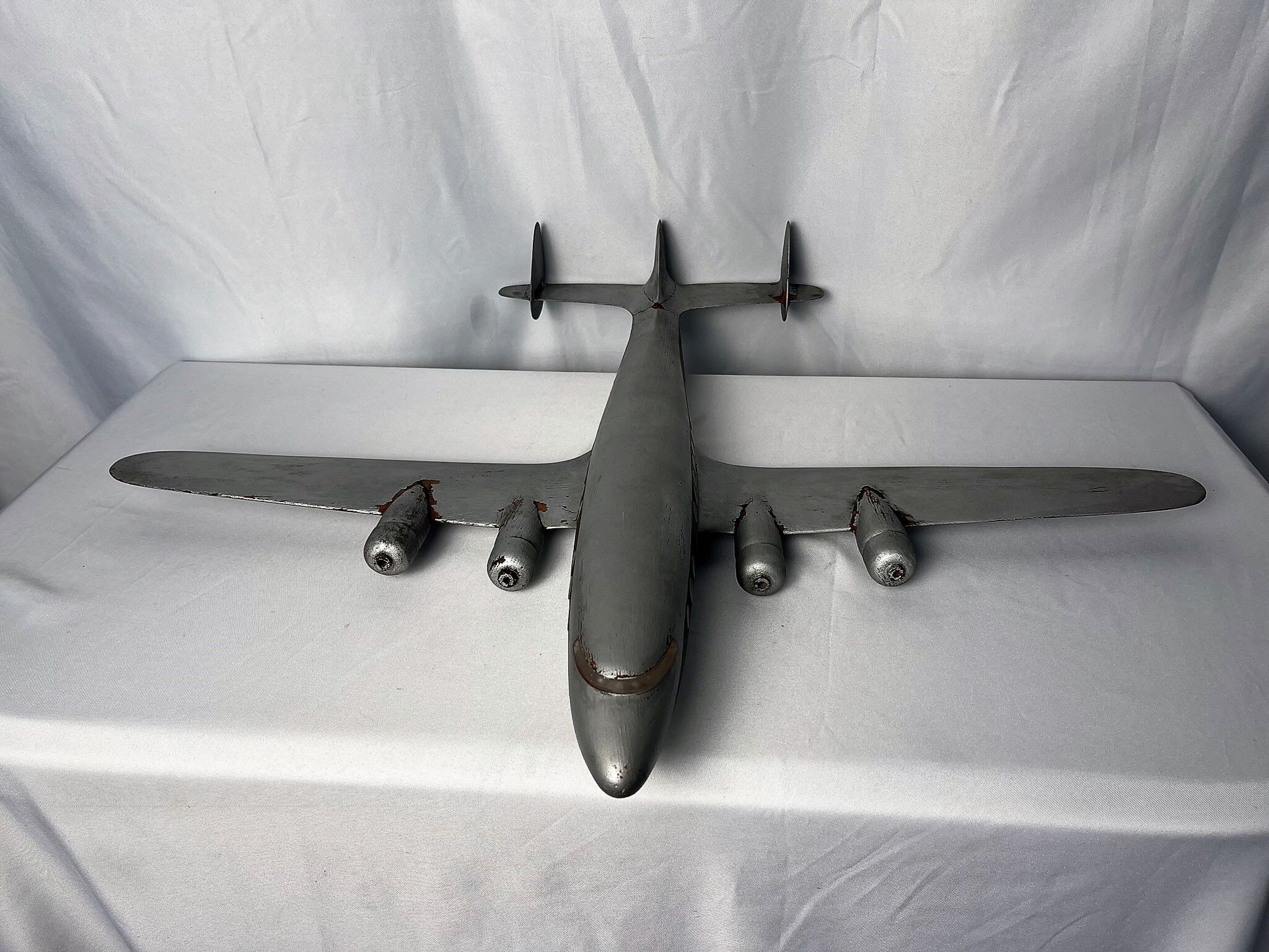 Model airplane Constellation in wood 1960