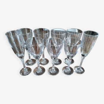 Ensemble de 9 verres vintages assortis de 3 tailles différentes