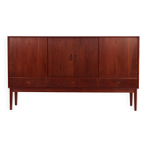 Buffet haut en teck, design danois, années 1970, production : Danemark