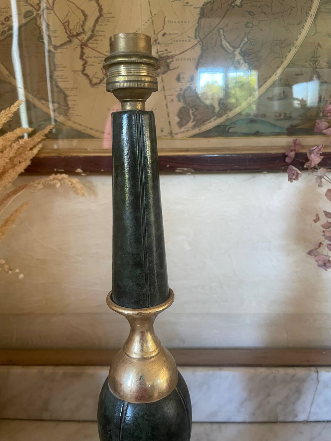 Le Tanneur leather lamp