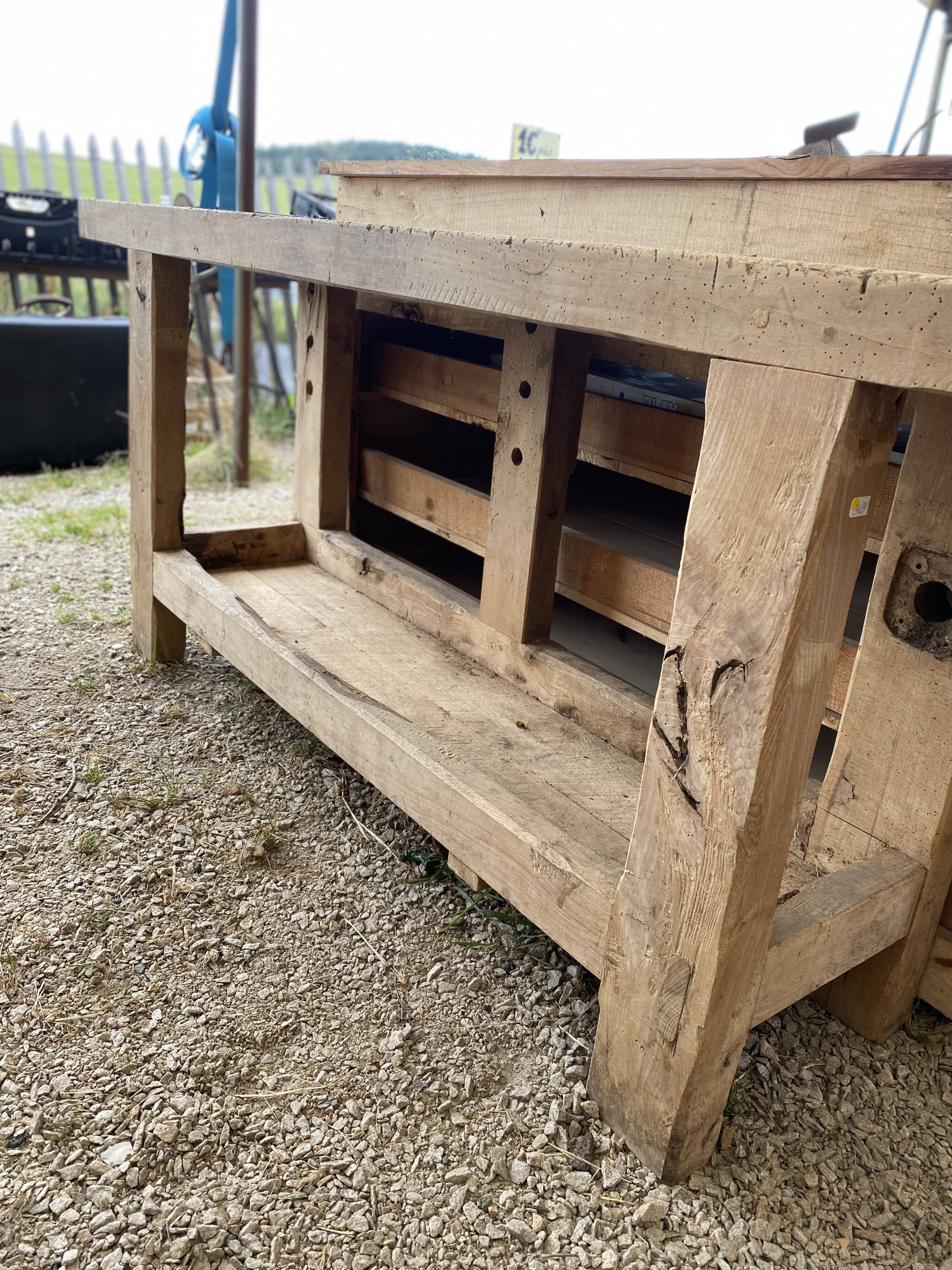 Carpenter's workbench