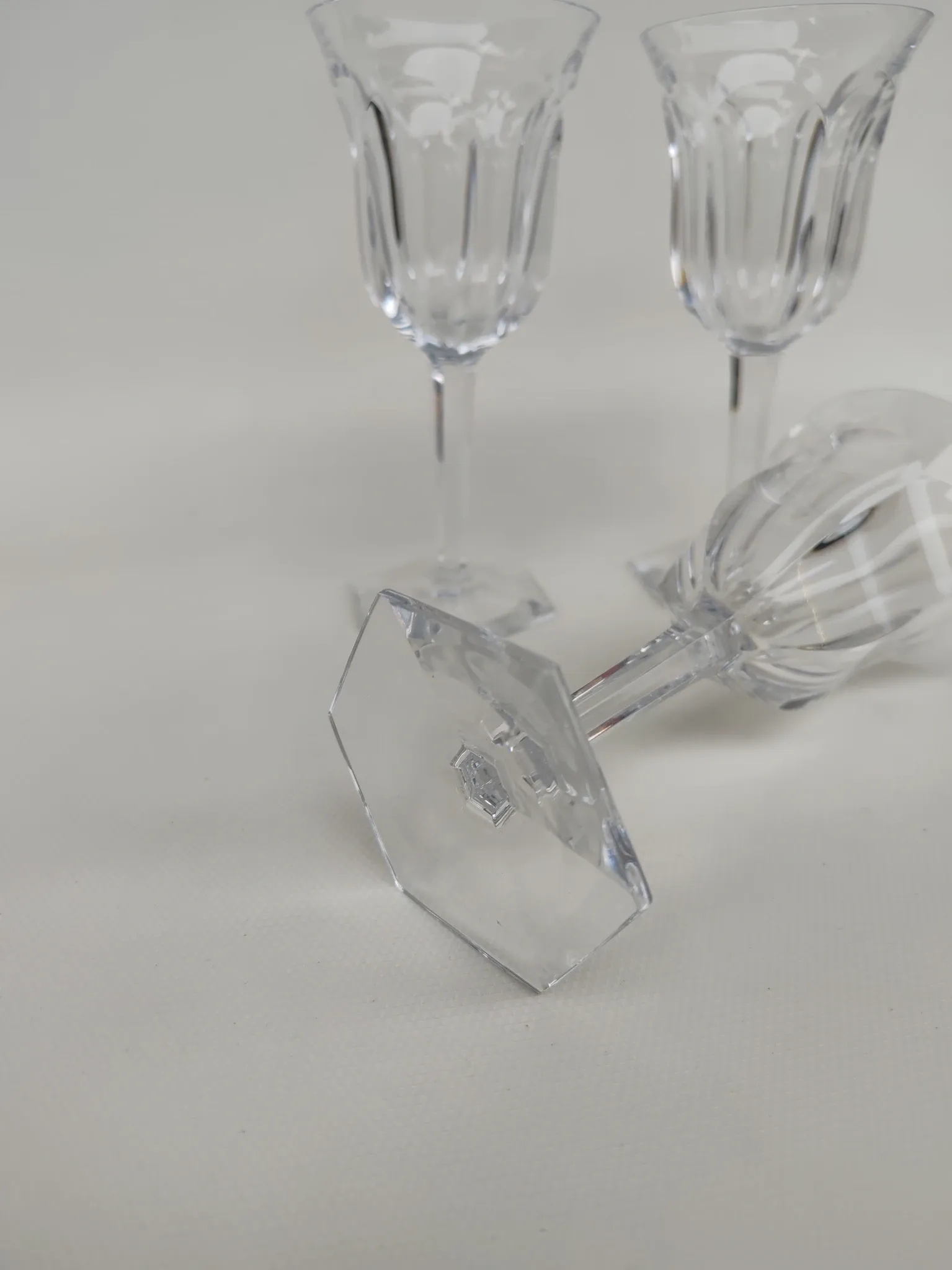 3 crystal glasses from Baccarat, Malmaison model. 17.5 cm.