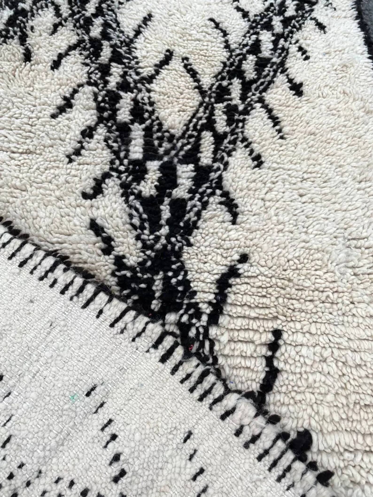 White Berber Beni Ourain wool rug 130x210 cm