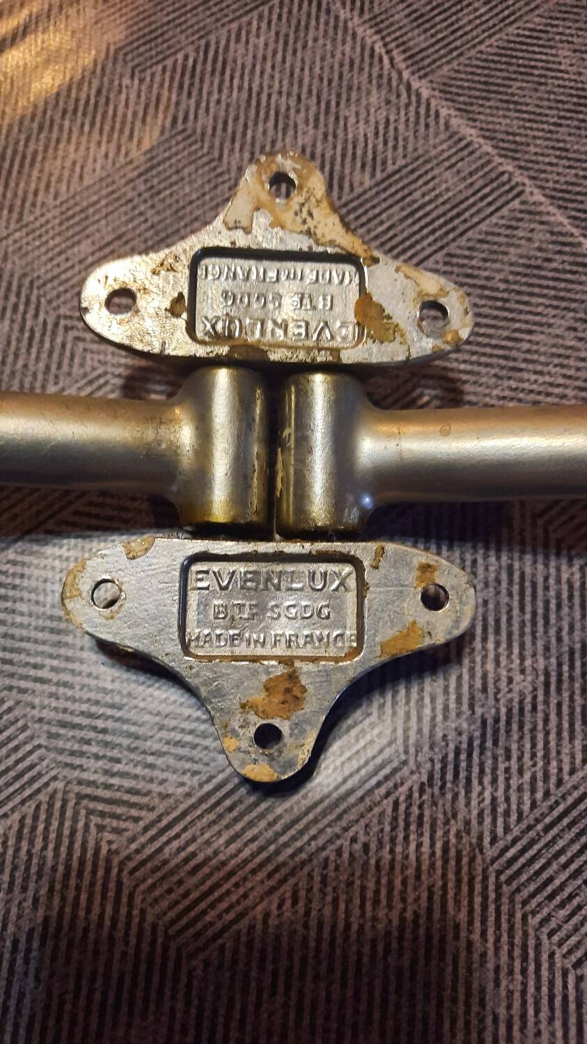 Wall coat rack with 2 hooks