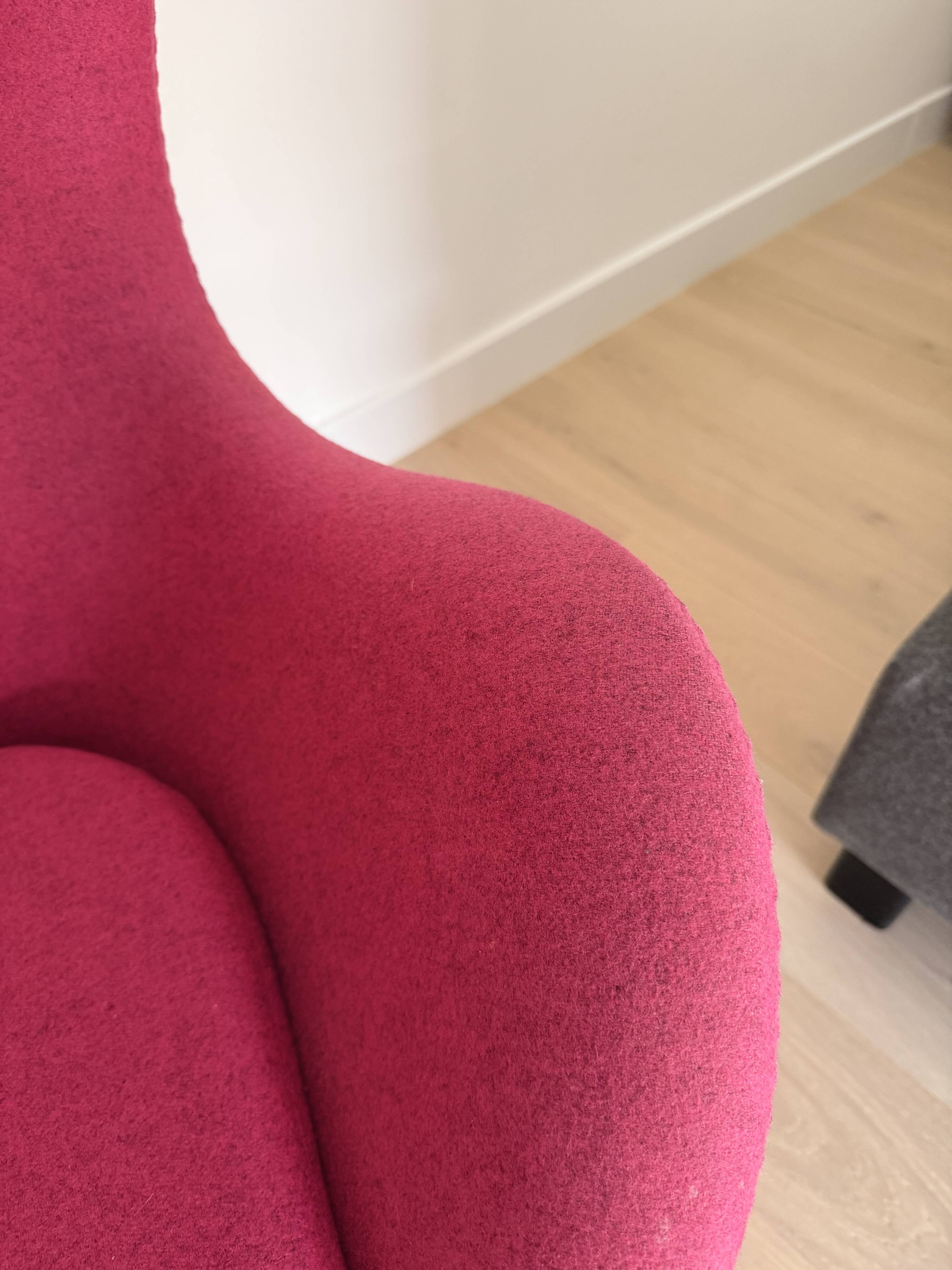 "The Egg" armchair by Arne Jacobsen, published by Fritz Hansen.