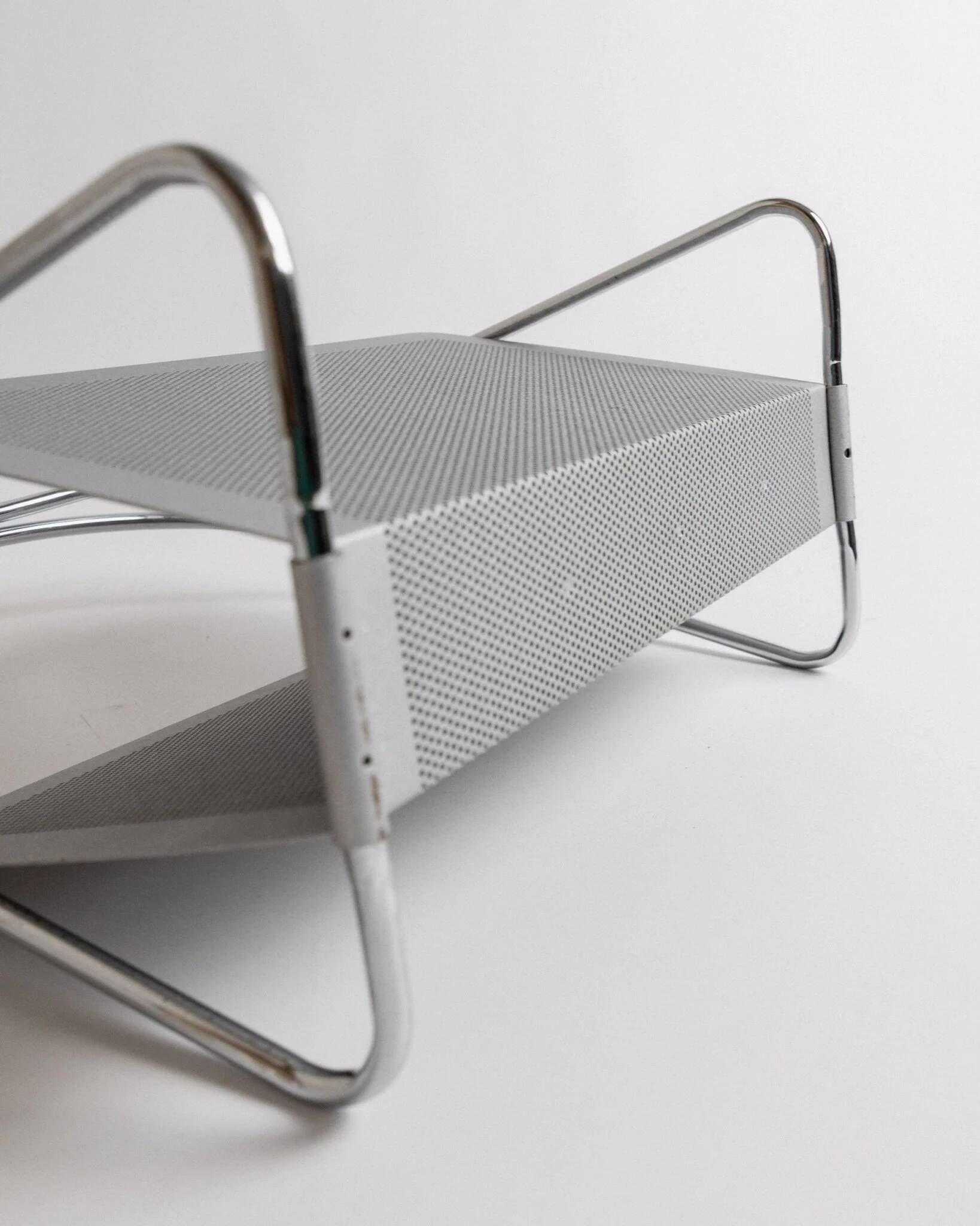 Vintage argent chrome-plated metal magazine rack by Mascagni – perforated, space-age design, Italy 1970s