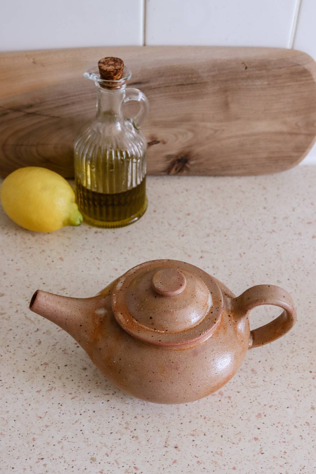 Théière Artisanale en Grès Moucheté