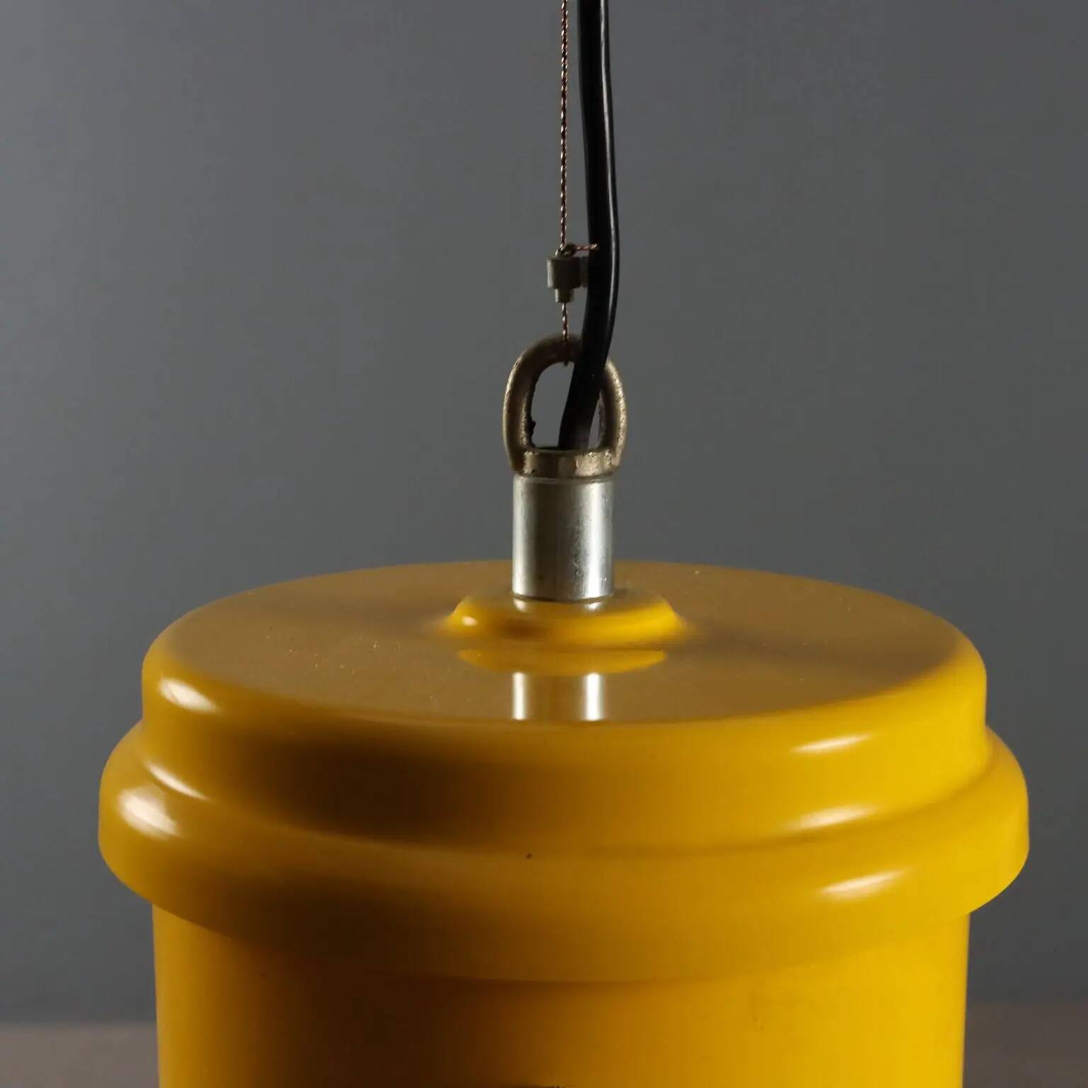 Vintage lacquered metal lamp, Italian design from the 1970s.