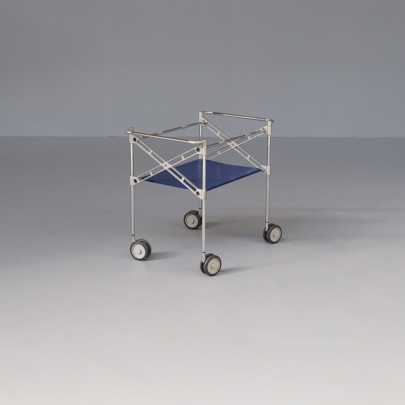 Antonio Citterio & Oliver Löw ‘oxo’ serving table trolley for Kartell