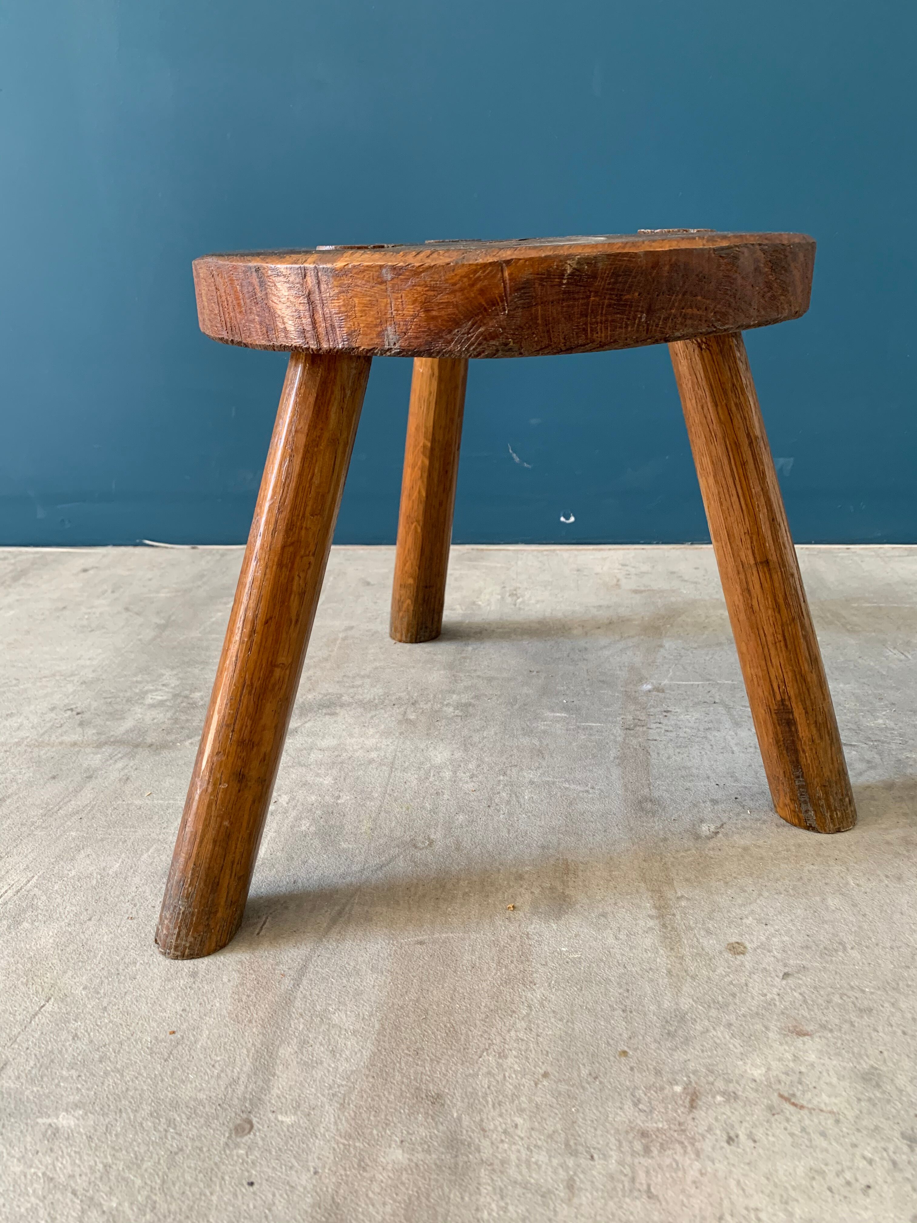 Tripod tabouret