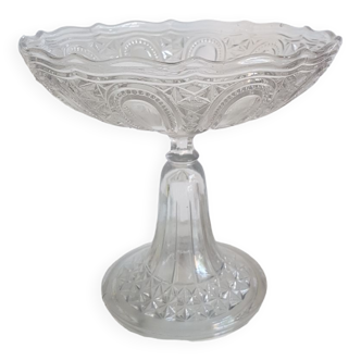 Coupe sur pied en verre moulé