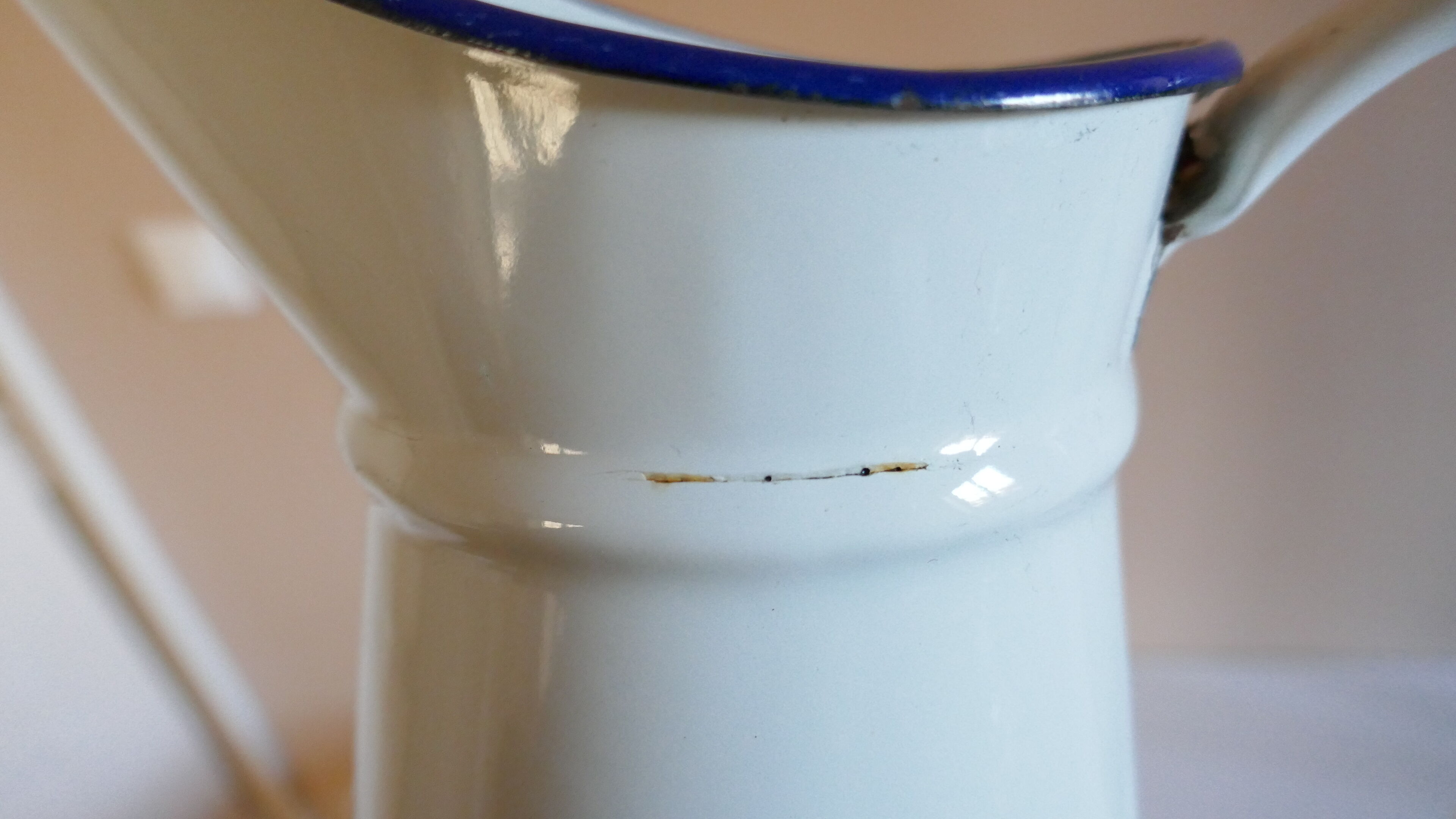 White enamel broc