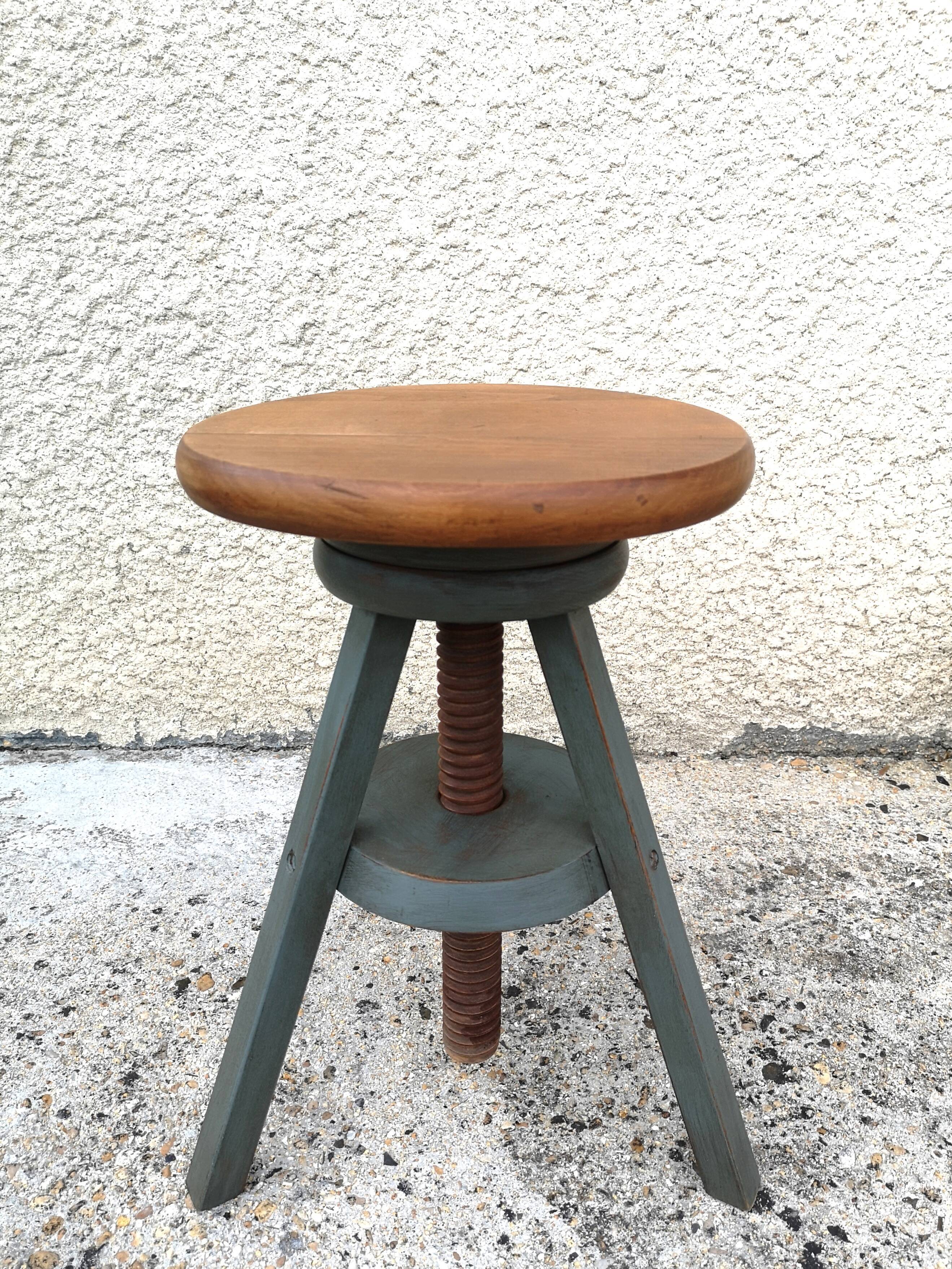 Screw industrial workshop stool patina vintage