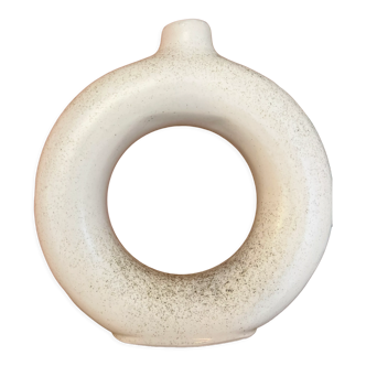 Round vase