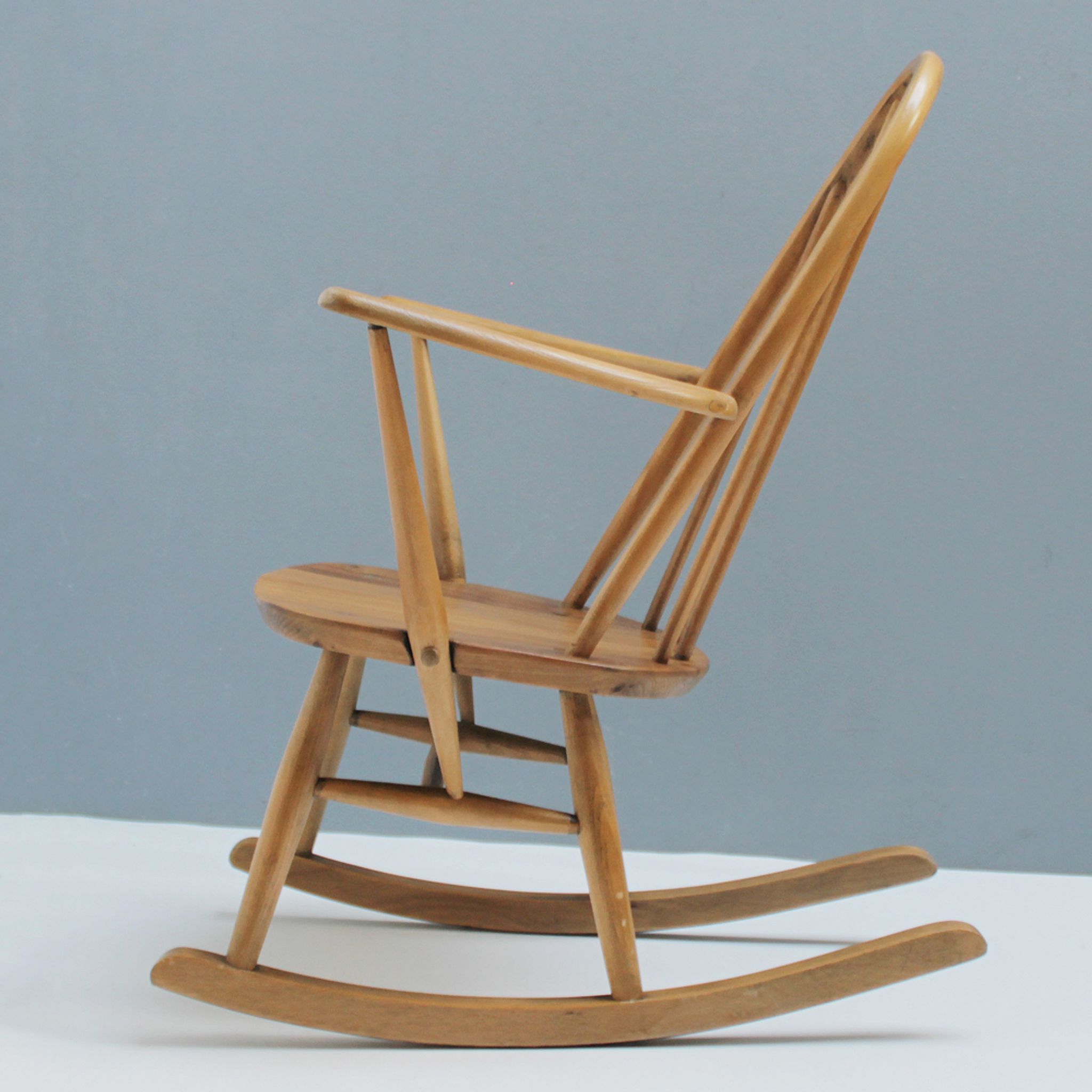 Rocking-chair de Lucian Ercolani pour Ercol