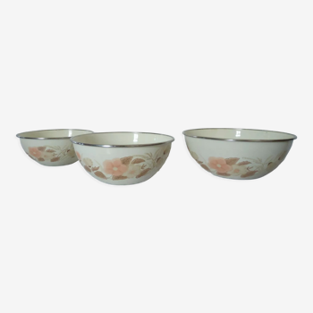 Set of 3 bowls / metal cups enamelled