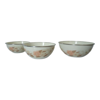 Set of 3 bowls / metal cups enamelled