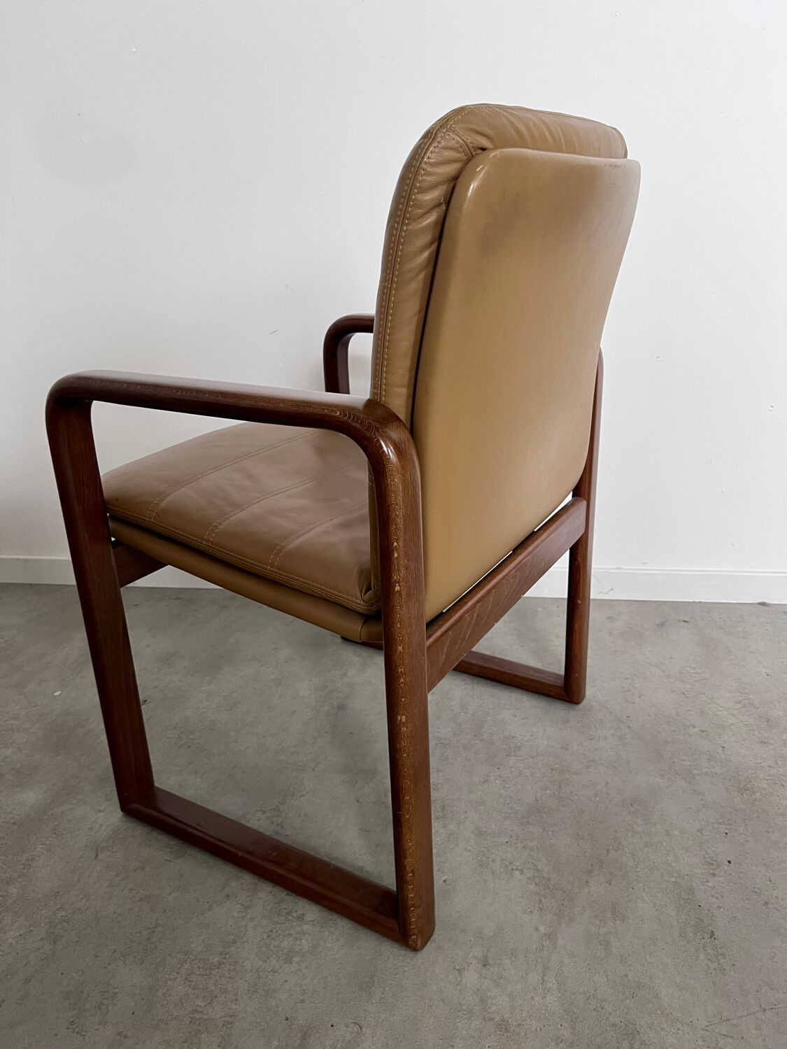 Lot 6 chairs armrests vintage 70s Scandinavian design leather and wood
