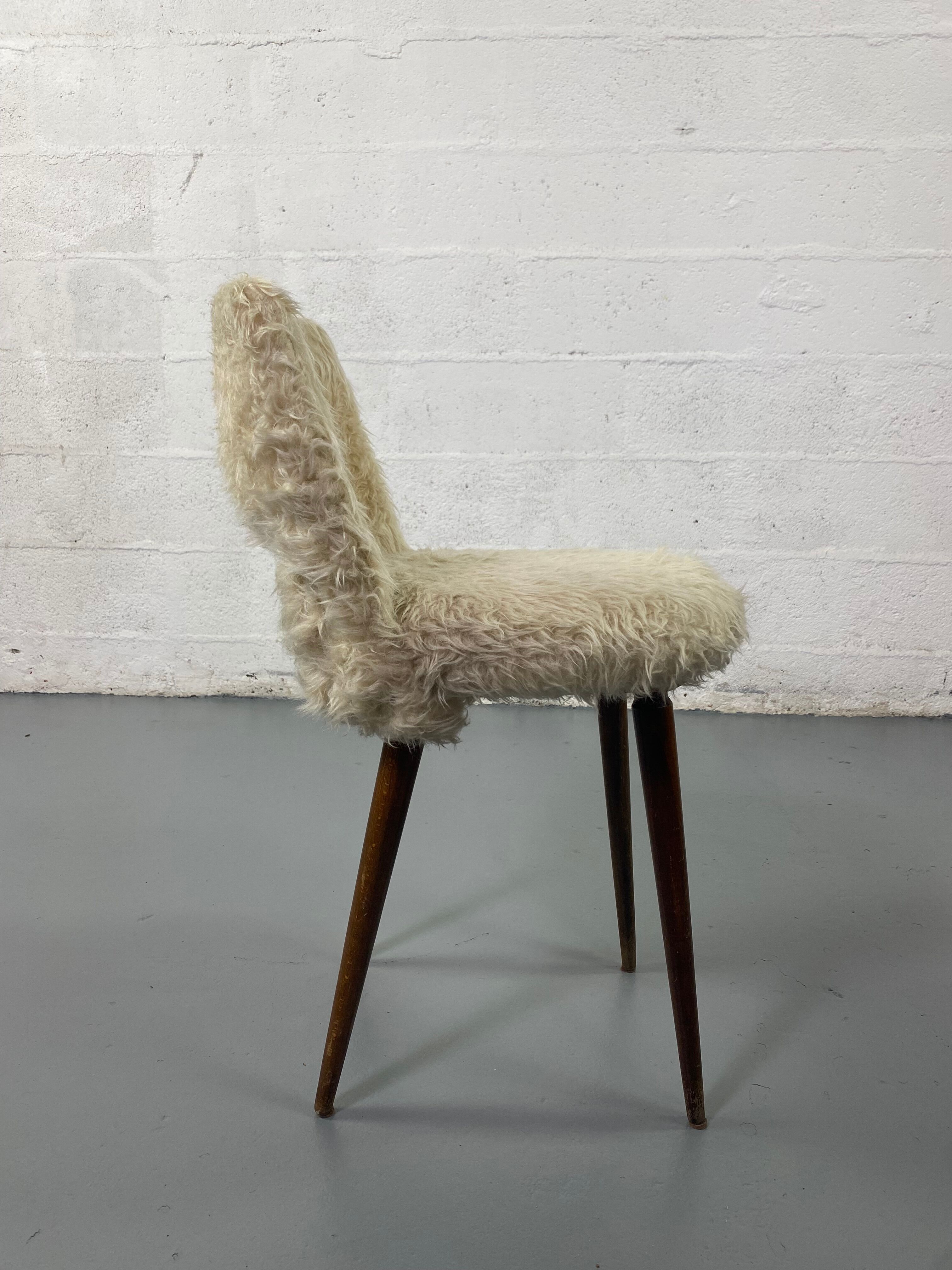 Vintage moumoute chair year 70