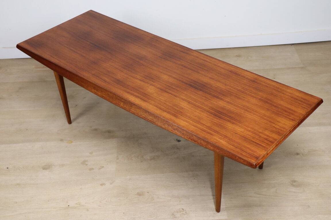 Table basse vintage en teck de Gordon Russell, 1960