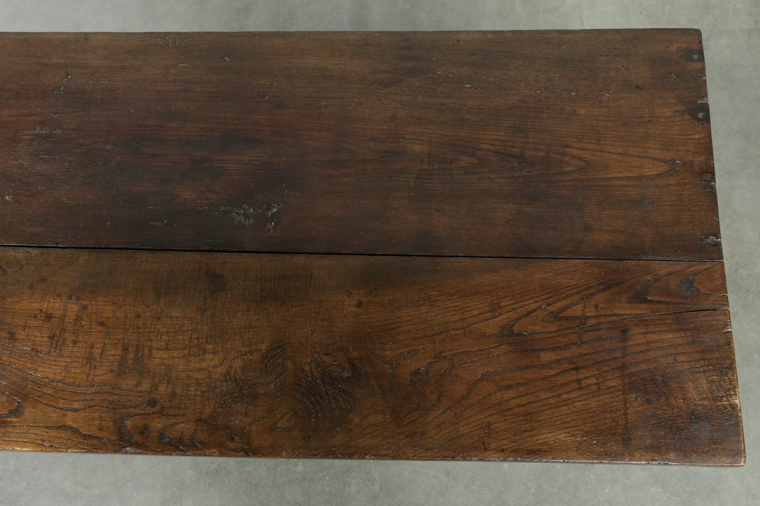 Antique 18th century Southern European coffee table made of chestnut wood